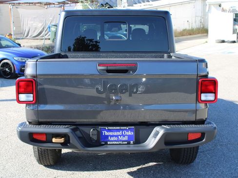 New 2026 Jeep Gladiator Sport AWD/4WD image 5