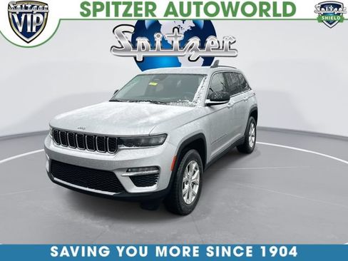 Used 2023 Jeep Grand Cherokee Limited AWD/4WD image 4