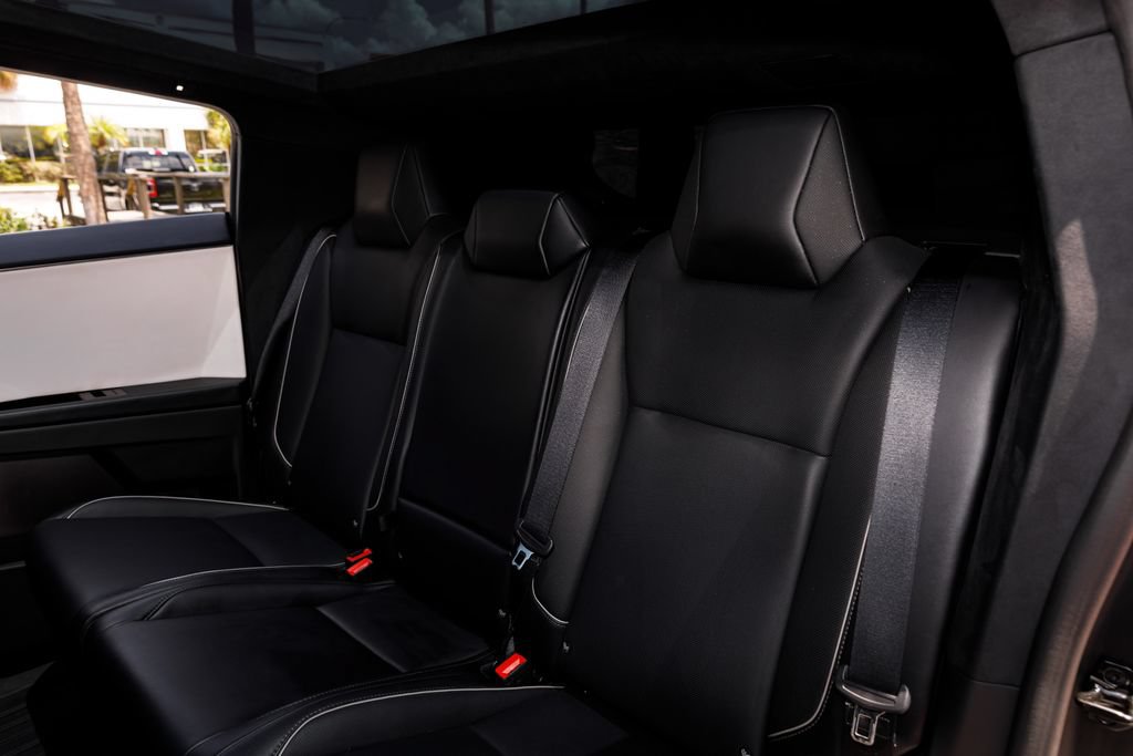 Used 2024 Tesla Cybertruck AWD Crew Cab image 10