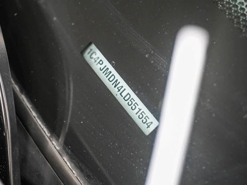 Used 2020 Jeep Cherokee High Altitude image 29