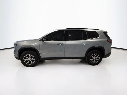 Used 2024 GMC Acadia AT4 w/ Luxury Package image 4