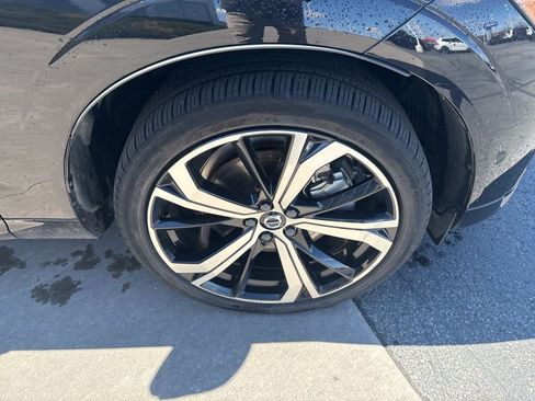 Used 2024 Volvo XC60 T8 Ultimate w/ Protection Package Premier image 12