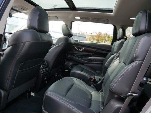 Certified 2023 Subaru Ascent Touring AWD/4WD image 33