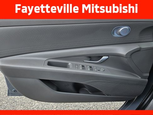 Used 2023 Hyundai Elantra SEL FWD image 29