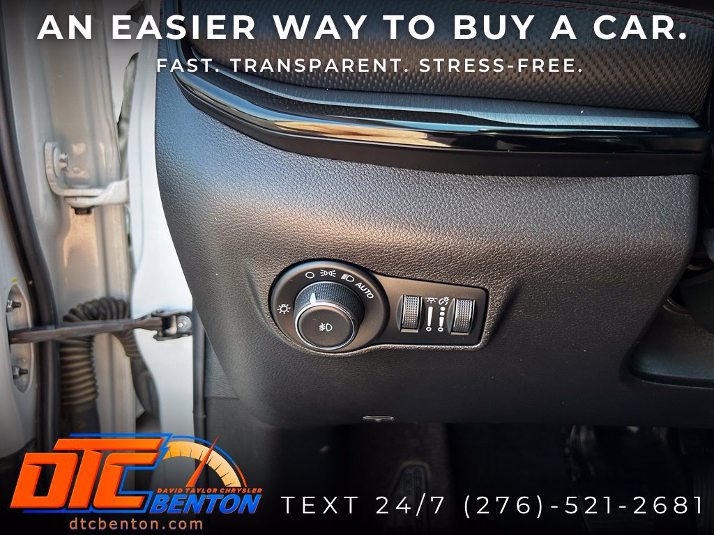 Used 2022 Jeep Compass Trailhawk w/ Trailer Tow Group AWD/4WD image 15