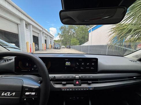 Used 2025 Kia K4 FWD image 35