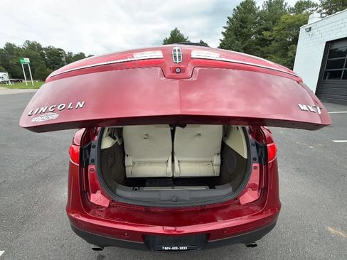 Used 2019 Lincoln MKT AWD image 68