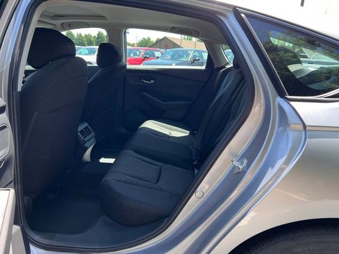 New 2025 Honda Accord SE image 9