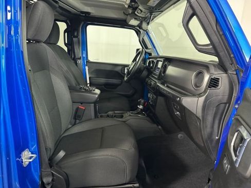 Used 2023 Jeep Wrangler Unlimited w/ Cold Weather Group AWD/4WD image 28