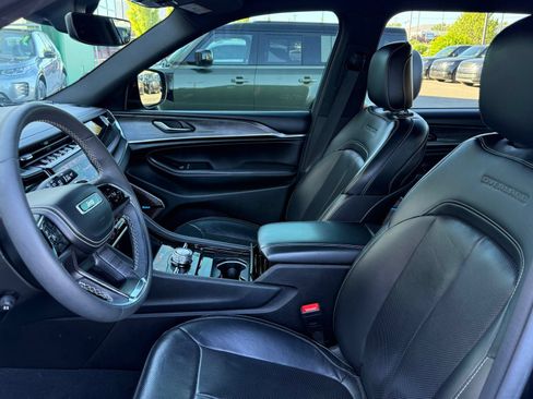 Used 2023 Jeep Grand Cherokee L Overland AWD/4WD image 9