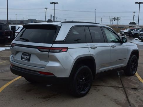 New 2026 Jeep Grand Cherokee Altitude AWD/4WD image 5