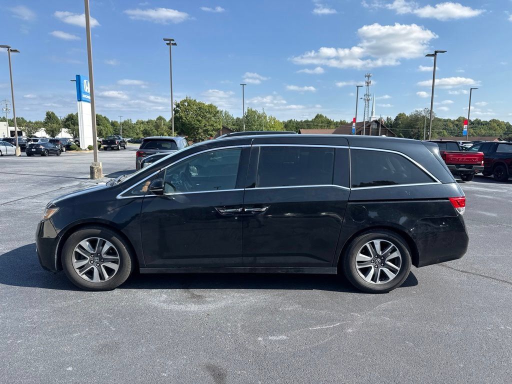 Used 2014 Honda Odyssey Touring Elite image 2
