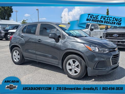 Used 2020 Chevrolet Trax LS FWD image 2