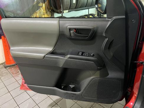 Used 2022 Toyota Tacoma SR image 15