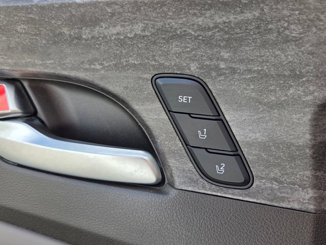 Used 2020 Hyundai Santa Fe Limited FWD image 34