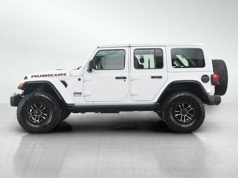 Used 2024 Jeep Wrangler Unlimited Rubicon image 2