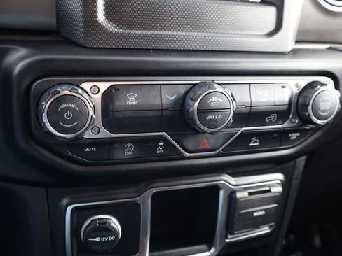 Certified 2022 Jeep Wrangler Unlimited Sport image 19