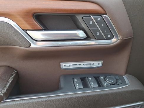 Used 2023 GMC Sierra 1500 Denali w/ Denali Reserve Package image 17