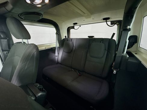Used 2020 Jeep Wrangler Sport image 21