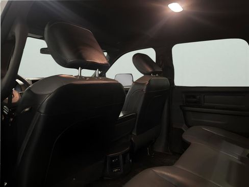 Used 2021 RAM 2500 Tradesman w/ Chrome Appearance Group image 18