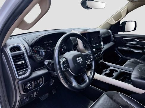 Used 2020 RAM 1500 Laramie AWD/4WD image 9
