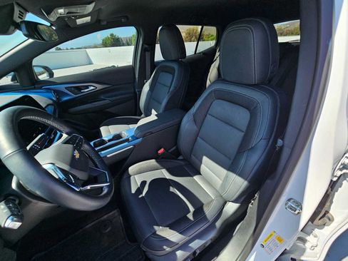 Used 2024 Chevrolet Equinox EV LT w/ LPO, Blackout Package FWD image 21