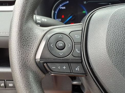 Used 2024 Toyota RAV4 LE AWD/4WD image 16