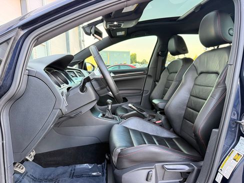 Used 2017 Volkswagen GTI SE FWD image 14
