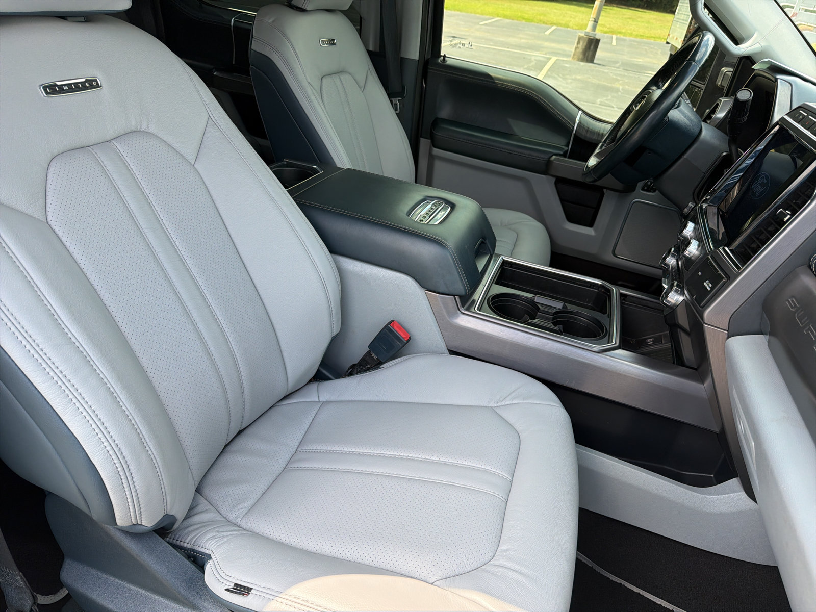 Used 2022 Ford F350 Limited AWD/4WD image 18