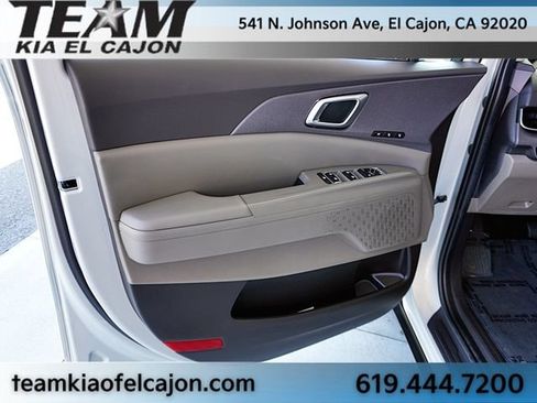 Certified 2026 Kia Carnival EX FWD image 23