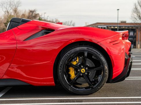 Used 2025 Ferrari SF90 Spider image 5