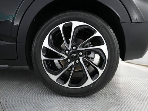 Used 2022 Chevrolet Bolt EUV Premier w/ Sun & Sound Package image 17