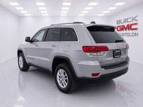 Used 2018 Jeep Grand Cherokee Laredo AWD/4WD image 7