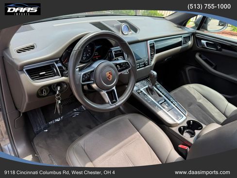 Used 2018 Porsche Macan AWD/4WD image 13