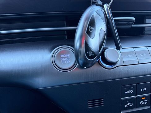 Used 2025 Hyundai Kona SEL image 19