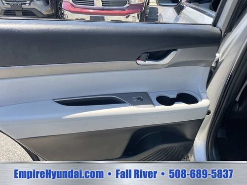 Used 2025 Hyundai Palisade SEL AWD/4WD image 16