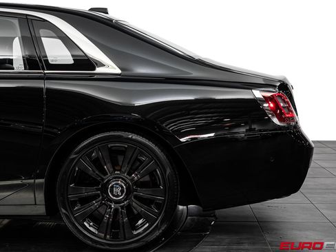 Used 2021 Rolls-Royce Ghost AWD/4WD image 16