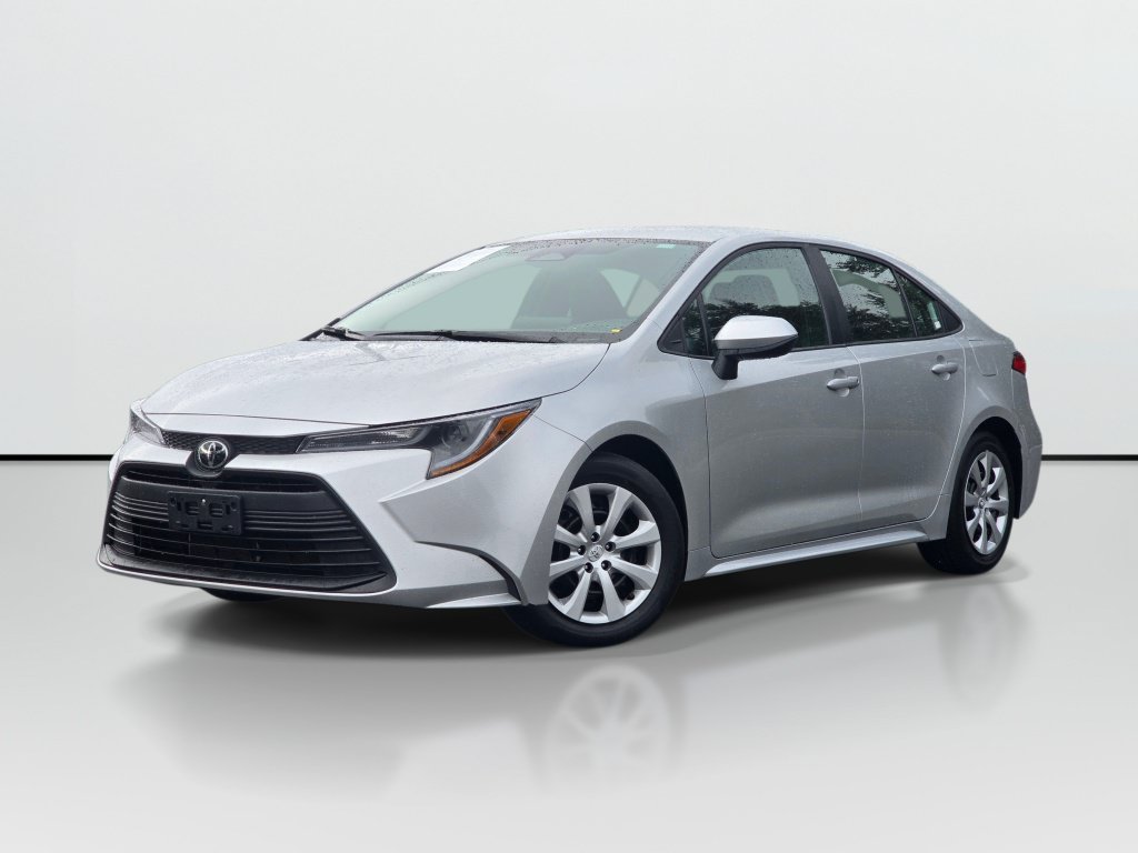 Used 2025 Toyota Corolla LE FWD image 1