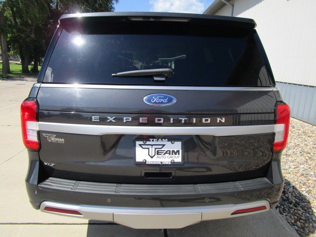 Used 2022 Ford Expedition XLT AWD/4WD image 6