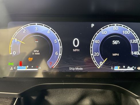 New 2025 Jeep Grand Cherokee Limited w/ Luxury Tech Group II image 16