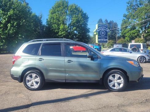 Used 2014 Subaru Forester 2.5i Premium w/ All-Weather Package AWD/4WD image 9