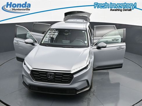 Used 2025 Honda CR-V LX image 47
