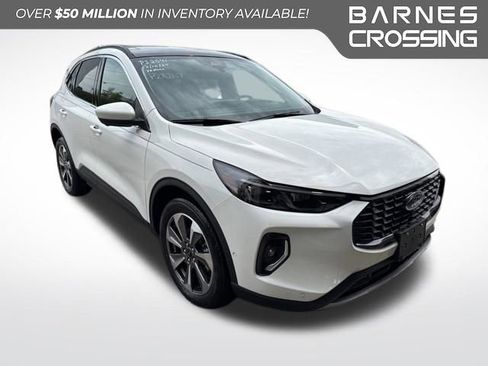 Used 2023 Ford Escape Platinum w/ Premium Technology Package AWD/4WD image 1