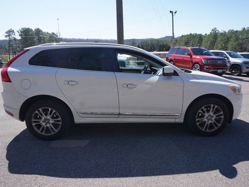 Used 2016 Volvo XC60 T5 Premier w/ Proximity Package image 21