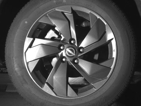 Used 2025 Nissan Rogue SV AWD/4WD image 15