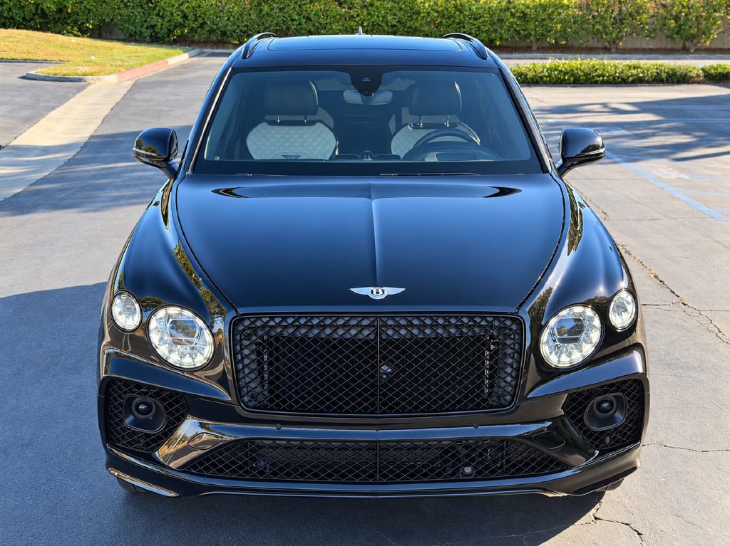 Used 2021 Bentley Bentayga AWD/4WD image 2