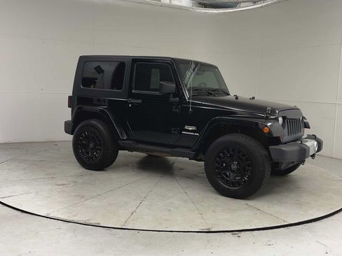 Used 2010 Jeep Wrangler Sahara AWD/4WD image 2