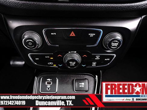 Used 2020 Jeep Compass Latitude image 22