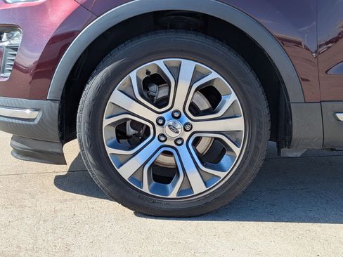 Used 2019 Ford Explorer Limited w/ Limited Luxury Package image 11