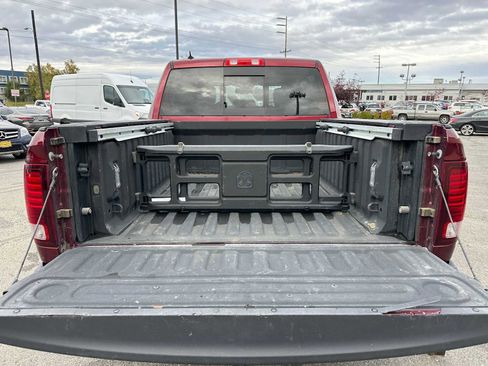 Used 2018 RAM 1500 Limited image 12